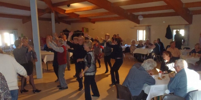 Thé dansant à Vacancèze dans le Gard Thé dansant à Vacancèze en cévennes